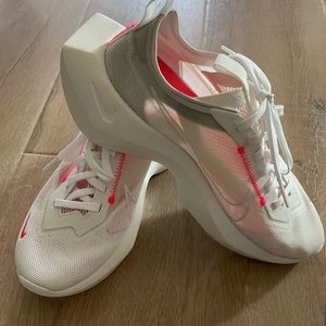 nike lite vista zoom (white )